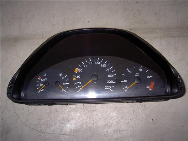Tablero De Instrumentos (Panel De Instrumentos) 2105401248 Mercedes