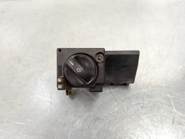 2105450104 Interruptor de luces en el tablero comprar Girona