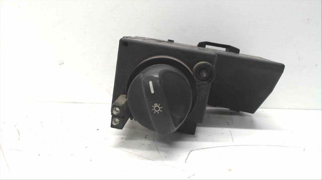 2105450104 Interruptor de luces en el tablero comprar Sevilla
