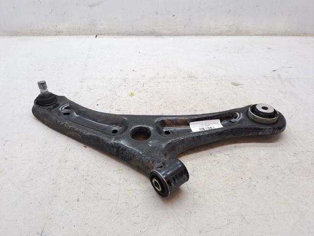 2106518 Brazo inferior derecho de la suspensión delantera  en stock Sabadell