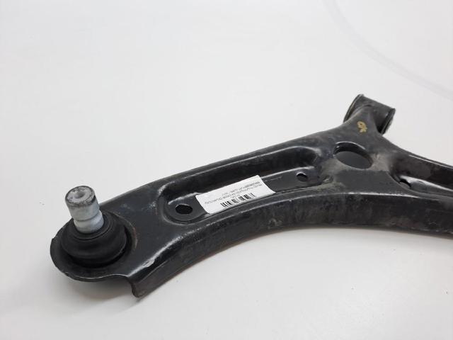 2106530 Brazo inferior izquierdo de la suspensión delantera  en stock Sabadell