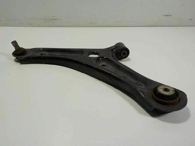 2106530 Brazo inferior izquierdo de la suspensión delantera  disponible Burgos