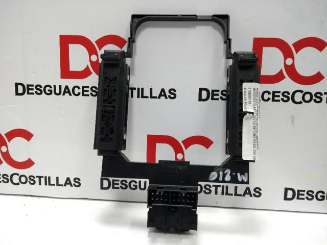 2108200110 MERCEDES Unidad de control de elevalunas de la consola central  en stock Huelva