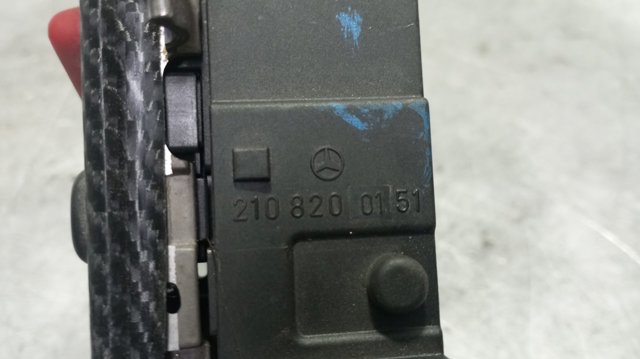 MERCEDES 2108200151 Botón de encendido de calefacción del asiento  disponible España
