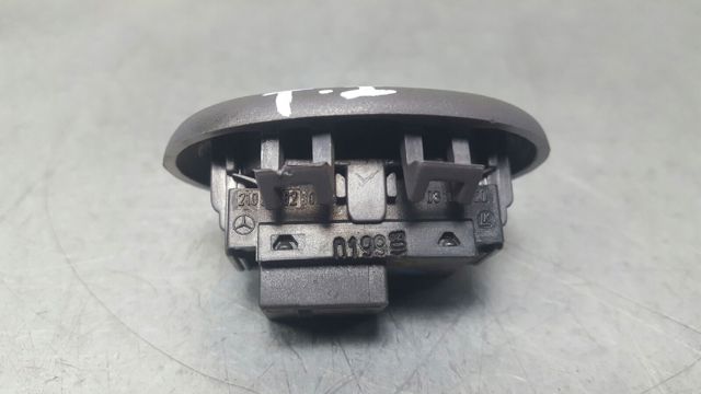 MERCEDES 2108208210 Botón de encendido del motor del elevalunas trasero izquierdo  comprar en Albacete