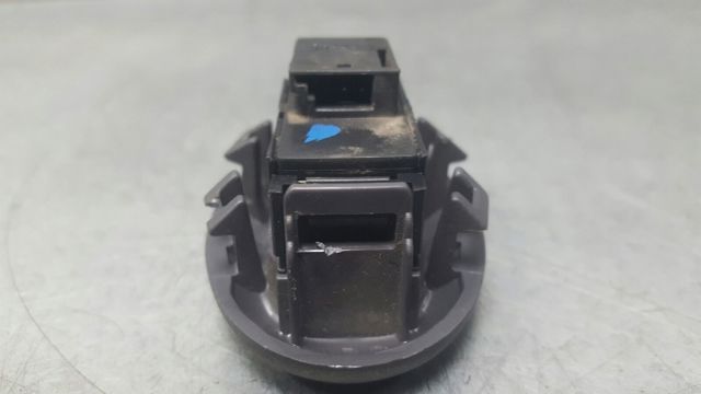 2108208210 Botón de encendido del motor del elevalunas trasero izquierdo  comprar en Reus