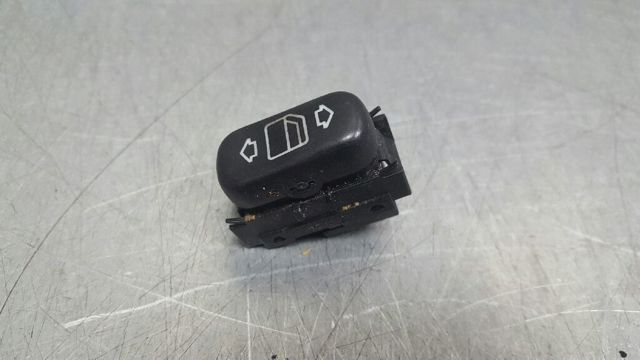 MERCEDES 2108208210 Botón de encendido del motor del elevalunas trasero izquierdo comprar Barcelona
