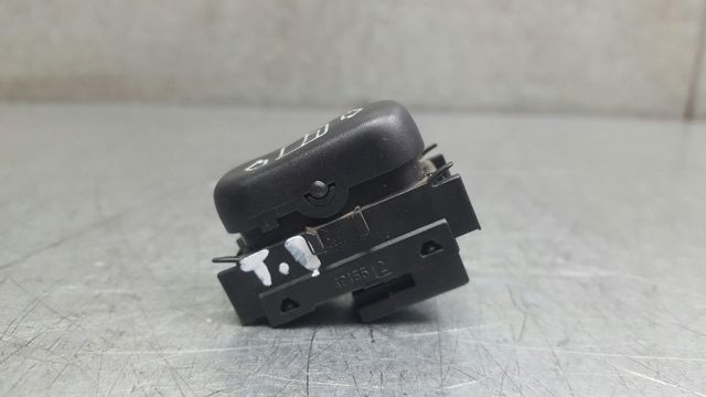 2108208210 Botón de encendido del motor del elevalunas trasero izquierdo  en stock Castellón
