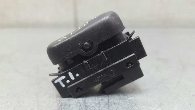 MERCEDES 2108208210 Botón de encendido del motor del elevalunas trasero izquierdo  comprar en Albacete