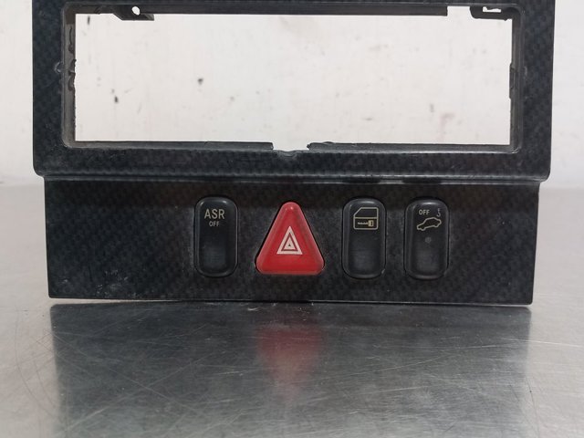 2108210071 MERCEDES Boton warning  en stock Córdoba