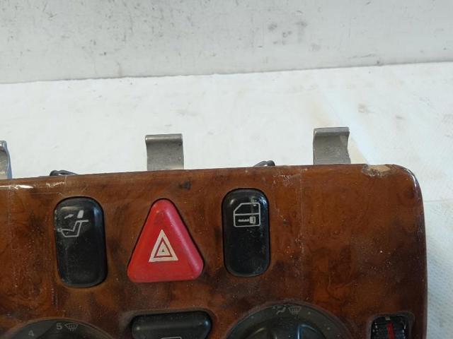 MERCEDES 2108210071 Boton de luz de emergencía  en stock Terrassa