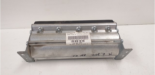 2108600805 Mercedes