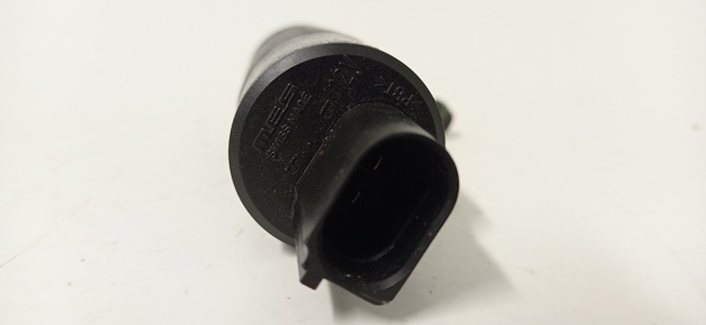 MERCEDES 2108691221 Bomba-motor de lavafaros  disponible Valladolid