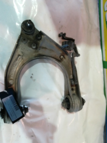 2113309007 MERCEDES Brazo superior derecho de la suspensión delantera  comprar en Oviedo
