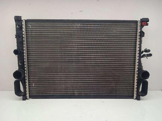 2115000102 Radiador de refrigeración del motor  disponible Burgos