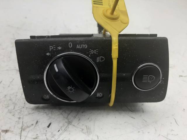 MERCEDES 2115450104 Interruptor de luces en el tablero  disponible España