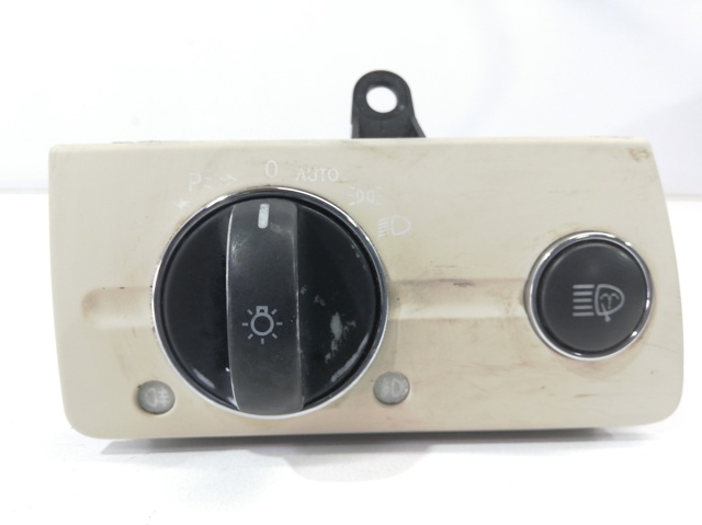 2115450104 MERCEDES Interruptor de luces en el tablero  en stock Córdoba