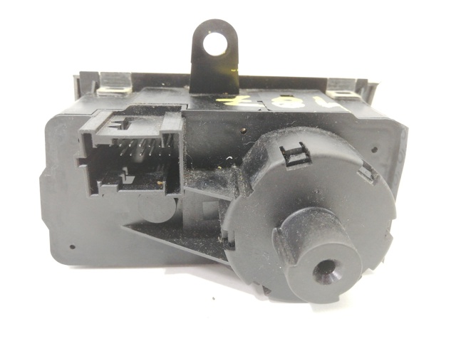 2115450104 Interruptor de luces en el tablero  en stock Castellón