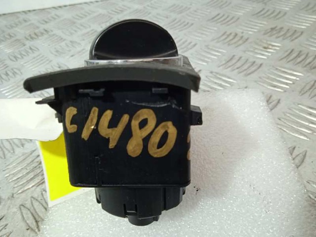 2115450304 Interruptor de luces en el tablero  comprar en Zaragoza