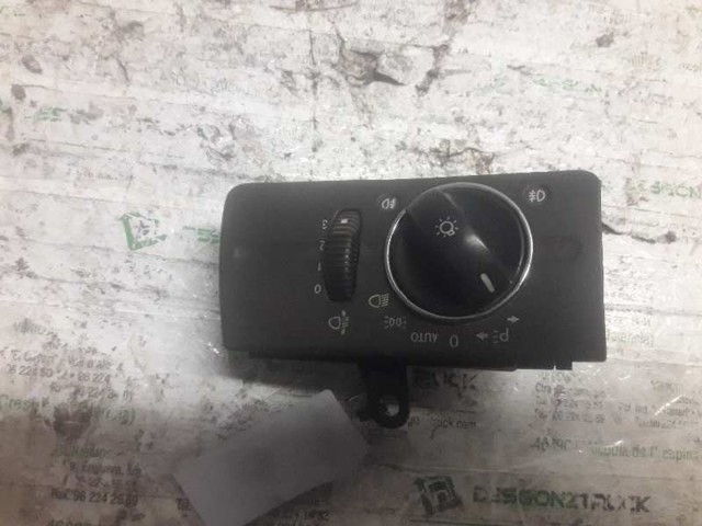 Interruptor de luces en el tablero 2115450304 MERCEDES