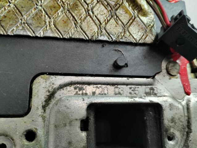 2117200335 MERCEDES Cerradura de puerta delantera izquierda  disponible Ourense