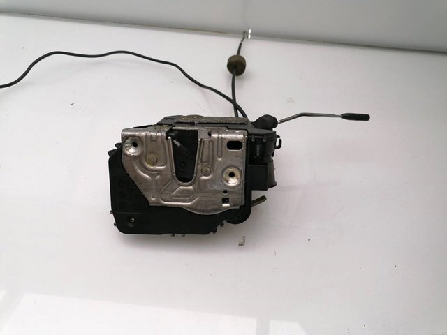 2117200635 Cerradura de puerta delantera derecha  en stock Sabadell
