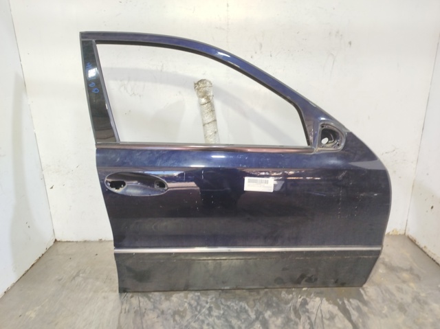 211720140528 Mercedes