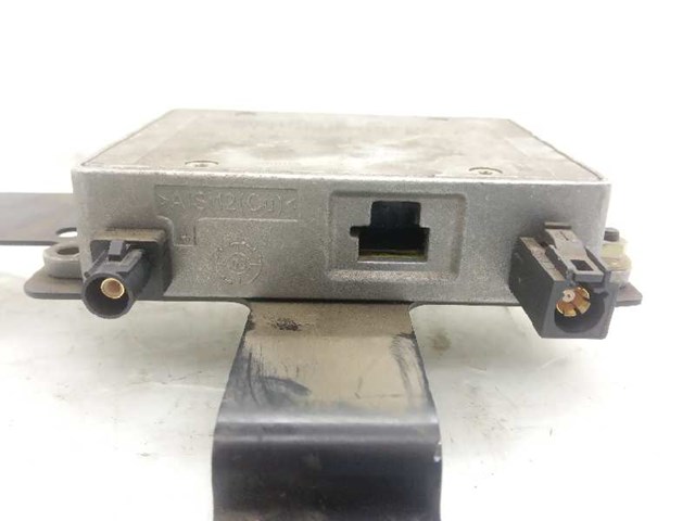 2118200885 MERCEDES Amplificador de señal de antena  disponible Ourense