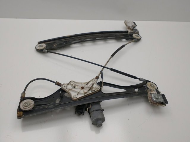 2118203042 MERCEDES Motor del elevalunas de la puerta delantera derecha  comprar en Lleida