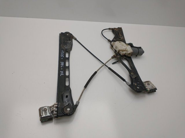 2118203042 MERCEDES Motor del elevalunas de la puerta delantera derecha  disponible Vigo