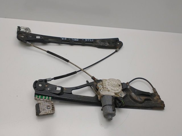2118203042 MERCEDES Motor del elevalunas de la puerta delantera derecha  en stock Huelva
