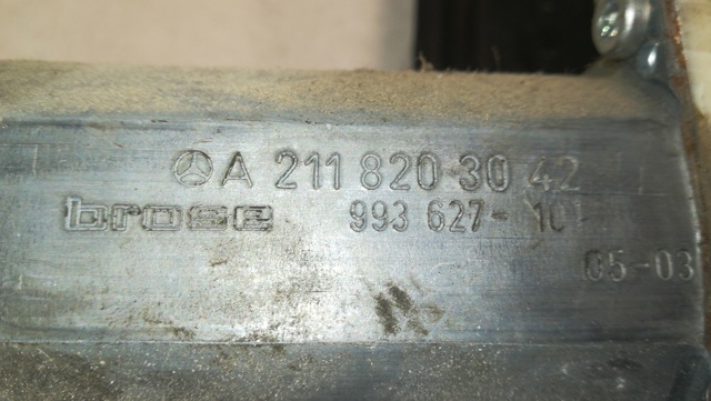 2118203042 MERCEDES Motor del elevalunas de la puerta delantera derecha  en stock Huelva