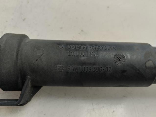 Boquilla lavafaros delantera derecha 2118600647 MERCEDES