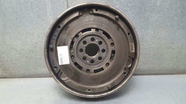 21211223712 BMW Volante motor  en stock Huelva