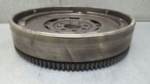 21211223712 BMW Volante motor  en stock Córdoba