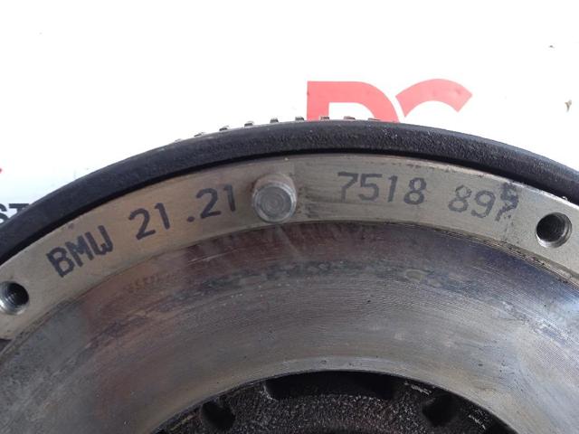 21217518897 BMW Volante de motor  disponible Ourense
