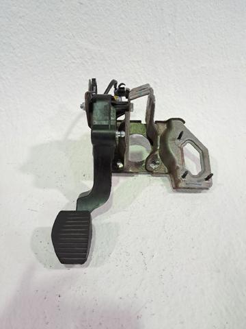 Pedal del embrague 2127EJ PEUGEOT