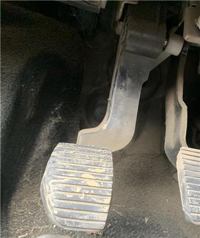 Pedal de embrague 2127EJ PEUGEOT