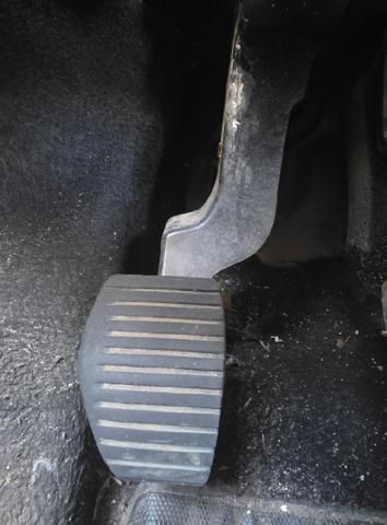 PEUGEOT 2127EJ Pedal de embrague  disponible Valladolid