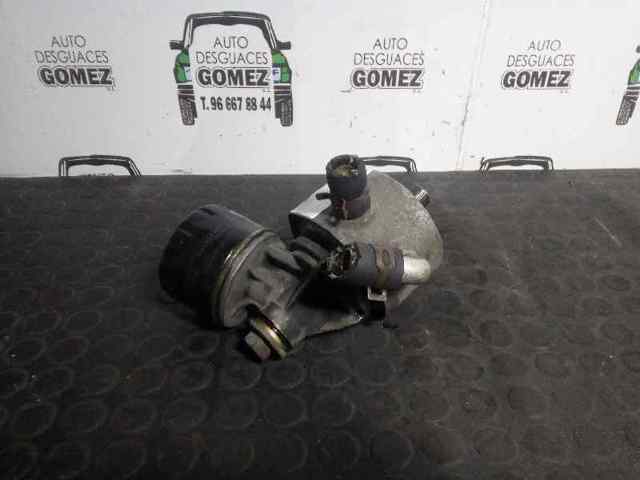 Radiador de aceite debajo del filtro 21305BN700 NISSAN