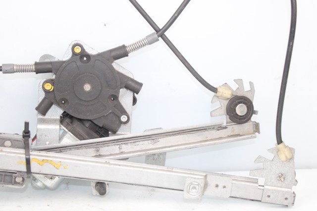 Comprar Mecanismo de elevalunas de la puerta delantera derecha Volkswagen Passat  3C5 a bajo precio