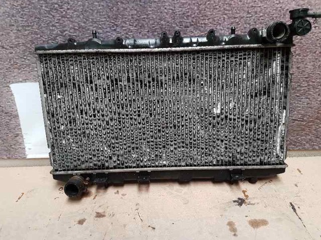 Radiador de agua 214000M500 NISSAN