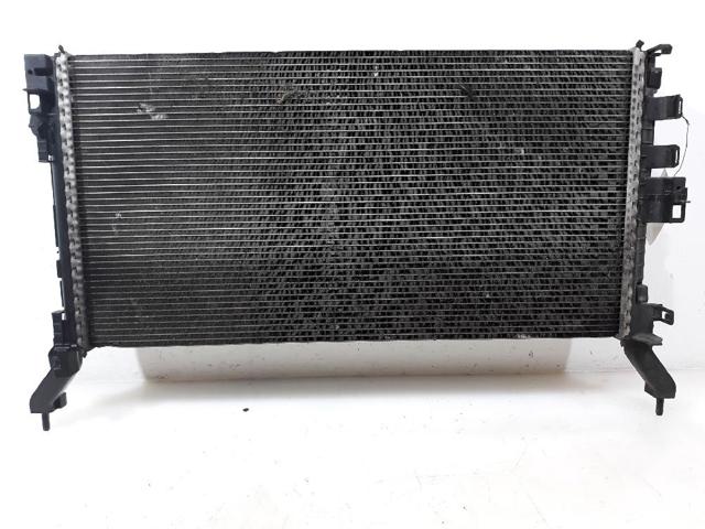 214100005R Radiador de refrigeración del motor  disponible Málaga