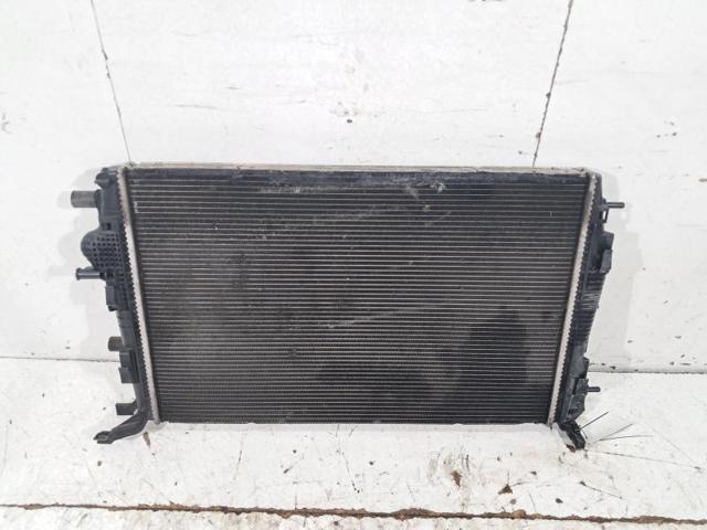 214100017R Radiador de refrigeración del motor  disponible Málaga