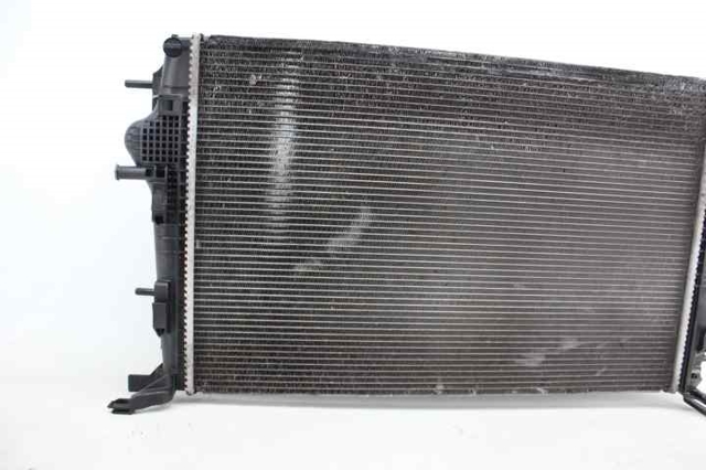 RENAULT 214100017R Radiador  en stock Valencia