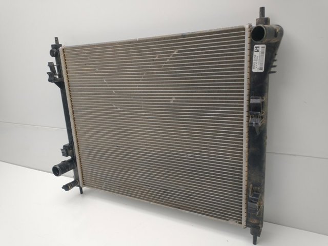 NISSAN 214103ZU0A Radiador de refrigeración del motor  disponible Valladolid