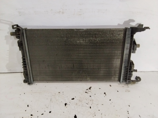 RENAULT 214105150R Radiador de refrigeración del motor  disponible Lugo