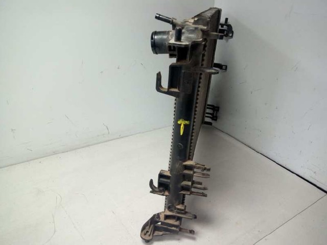 RENAULT 214105169R Radiador de refrigeración del motor  disponible Valladolid