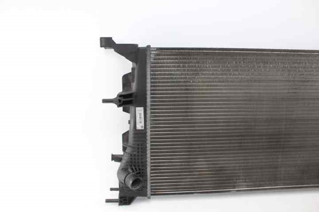 214105378R Radiador de refrigeración del motor  disponible Málaga
