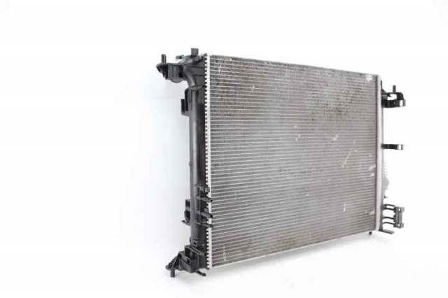 214108175R Radiador de refrigeración del motor  disponible Burgos